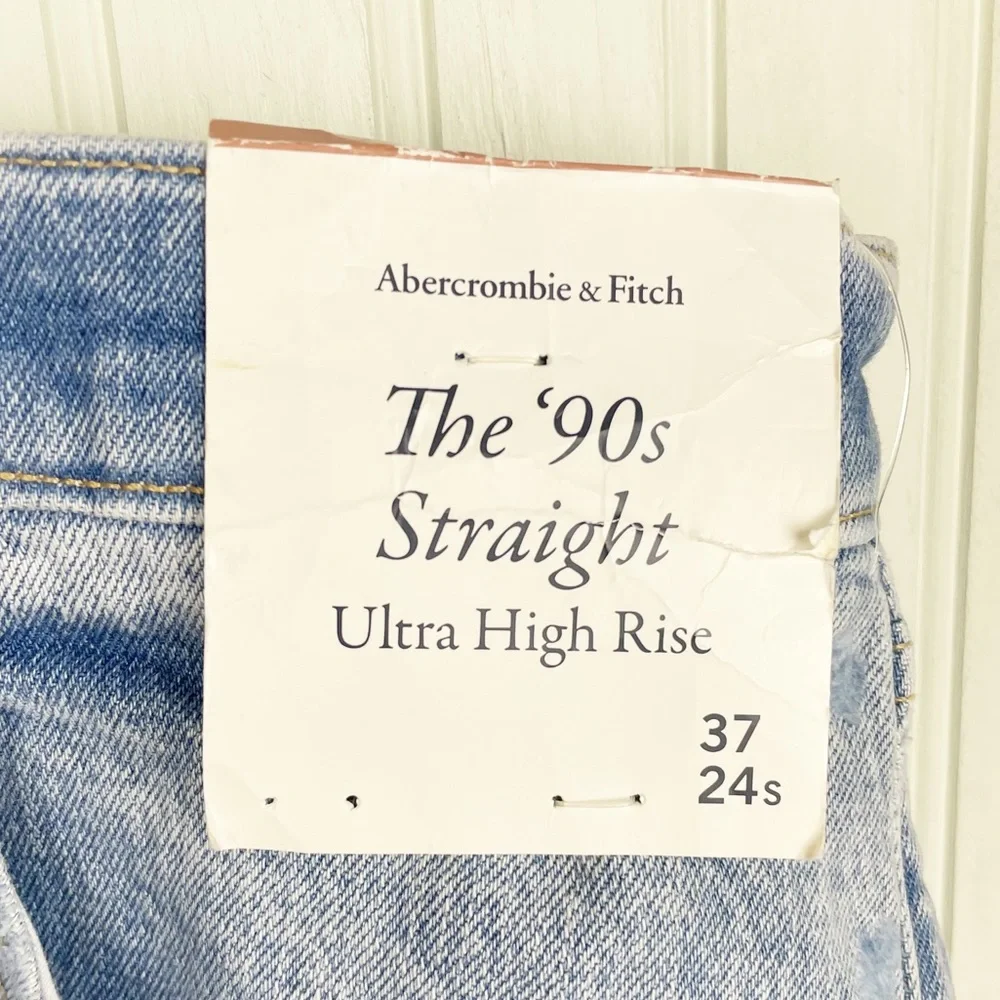 NEW Abercrombie and Fitch The 90s Straight Ultra High Rise Jean Plus Size 24S 37